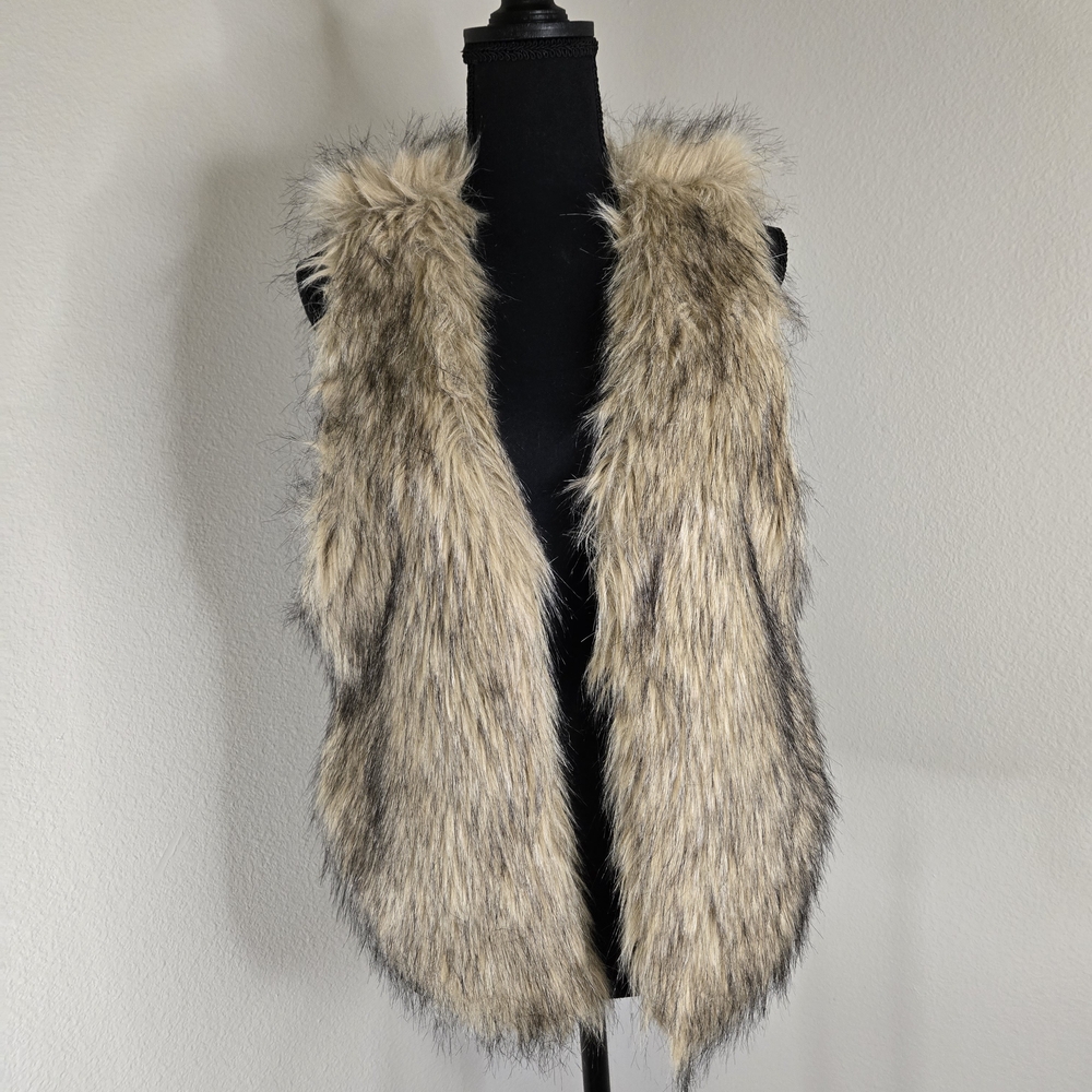 Me Jane Faux Fur Vest in Tan and Gray #sold